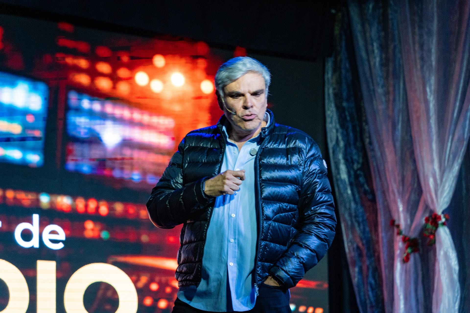 Contratar conferencista en Puebla: cómo elegir al speaker adecuado para tu empresa