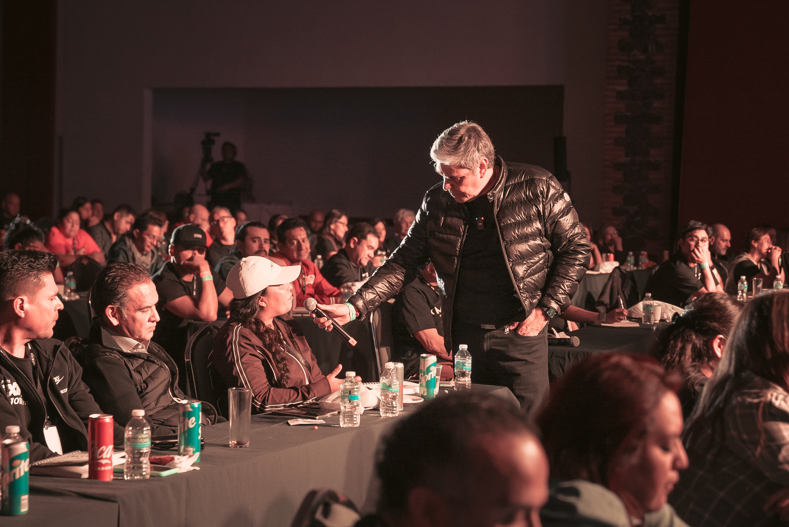 La importancia de saber escuchar: lecciones de 500 entrevistas