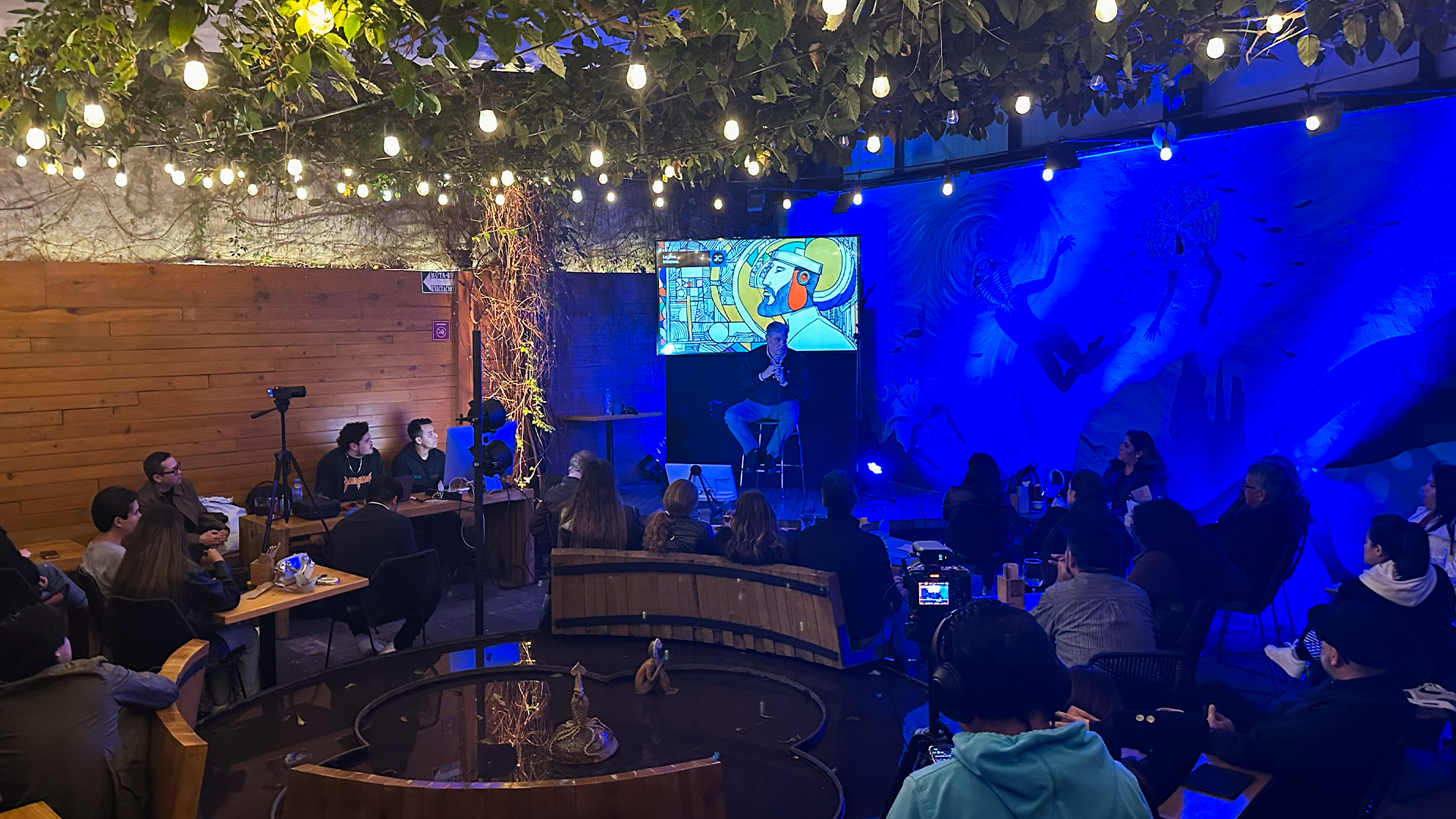 Jessie Cervantes como conferencista