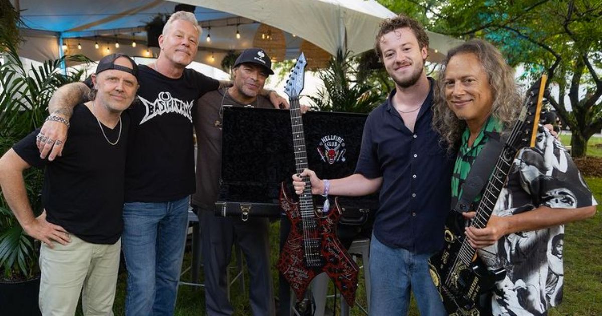 Metallica y Joseph Quinn