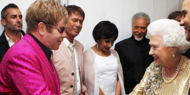 Elton John y la reina Isabel II