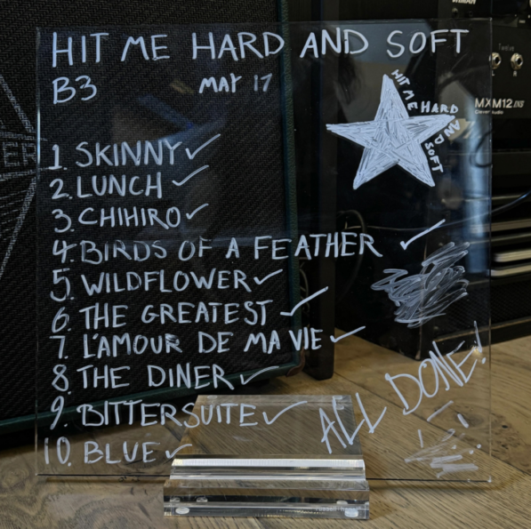 Billie Eilish presenta el tracklist de su álbum "Hit me Hard & Soft"