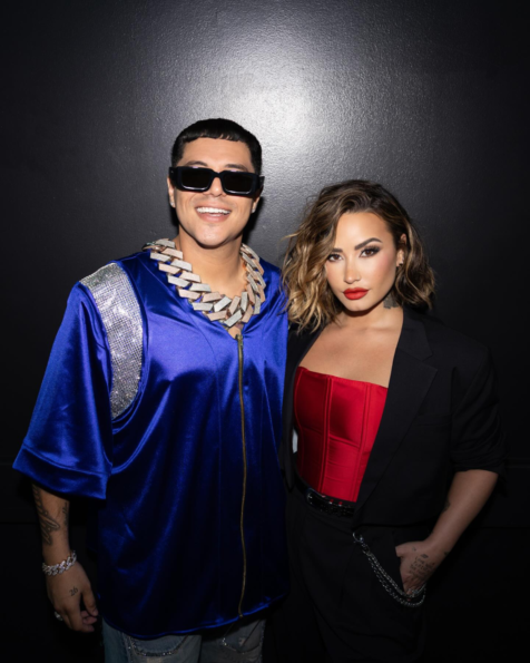 Demi Lovato sube al escenario con Grupo Firme y presentan colaboración en vivo