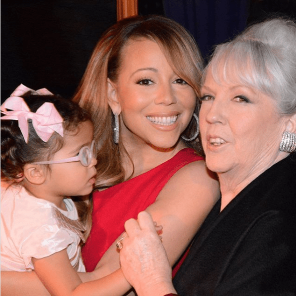 Mariah Carey revela que su madre y hermana fallecieron el mismo día