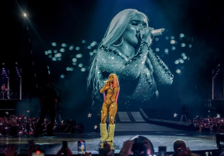 Karol G anuncia documental sobre su vida