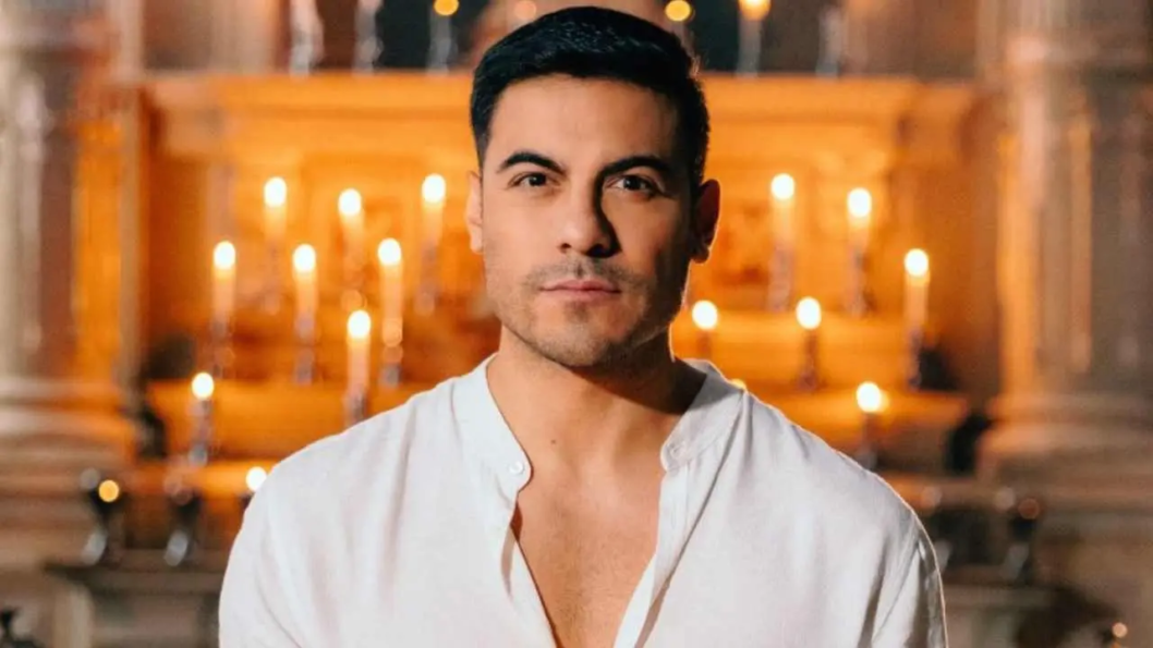 Carlos Rivera le canta al amor eterno con "Almas"
