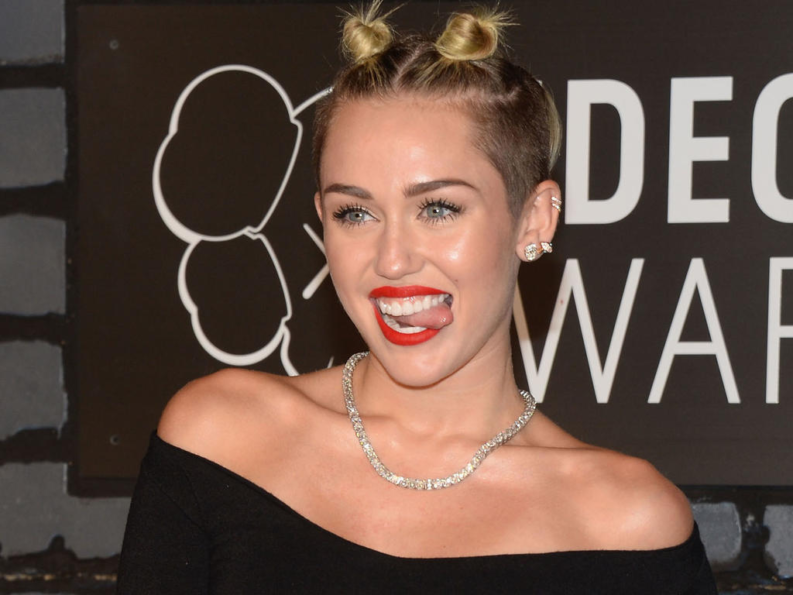 Miley Cyrus dice haber sido la primera persona en ser cancelada