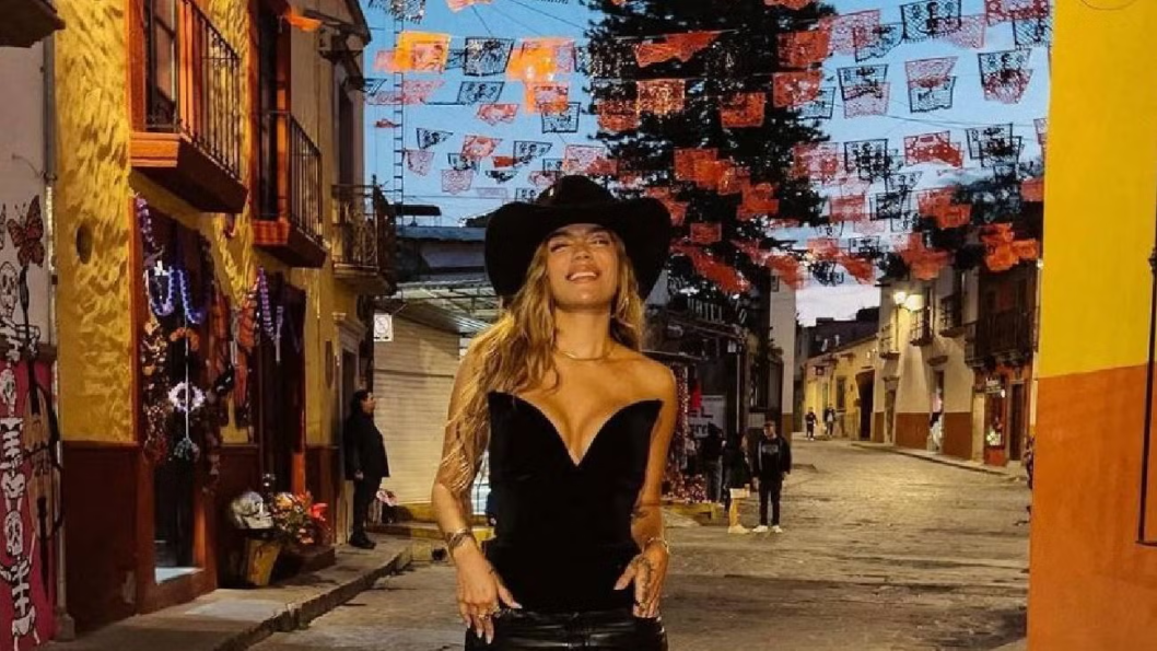 Karol G presenta su tequila, celebrando el Día de Muertos en San Miguel de Allende